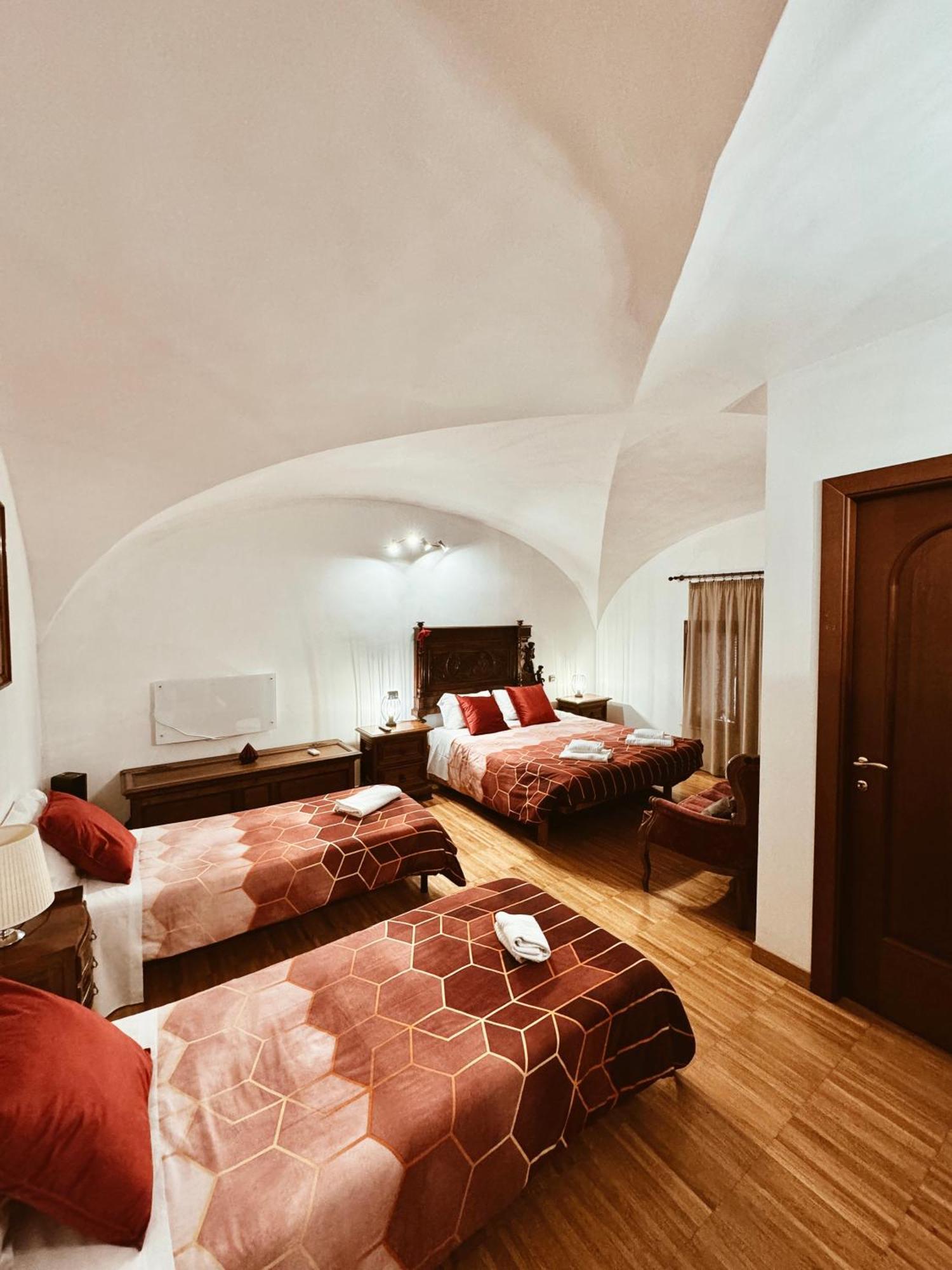 Residenza Tritone Luxury Guest House Trevi Fountain Roma Exterior foto